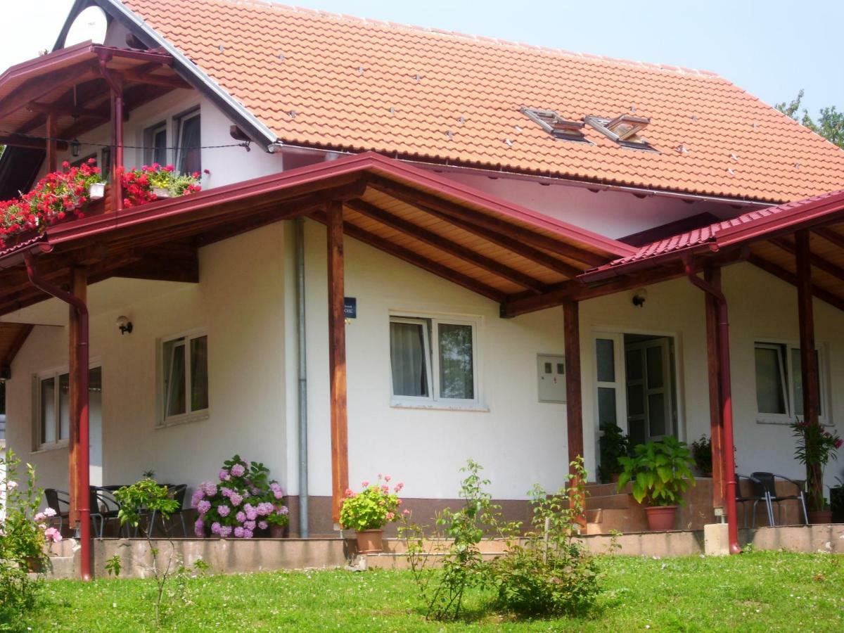 Guesthouse Abrlic Seliste Dreznicko Εξωτερικό φωτογραφία